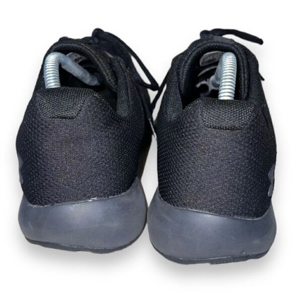 Under Armour UA Pursuit Triple Black 3021027-100 Youth 5.5 - Picture 4 of 10